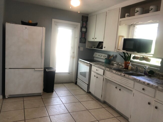 Photo - 546 Monticello Ave