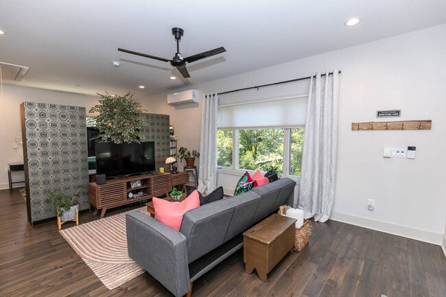 Photo - 1084 Sanders Ave SE Unit FL1-ID1261333P