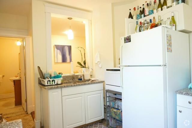 Building Photo - 3 bedroom in Brookline MA 02446 Unit 1 AB Rental