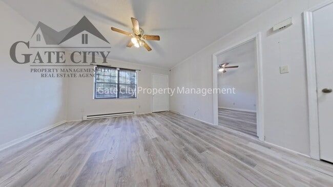 Photo - 725 S Scientific St