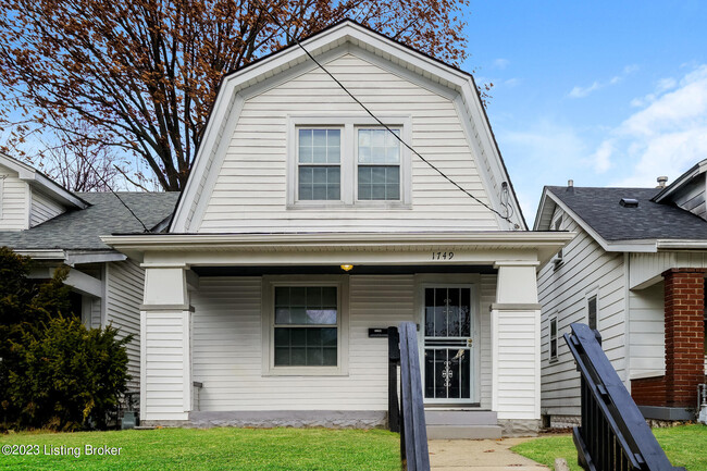 Building Photo - 1749 W Gaulbert Ave Rental