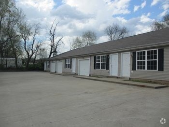 Building Photo - 9063  1D Pembroke Road  Oak Grove KY 42262 Rental