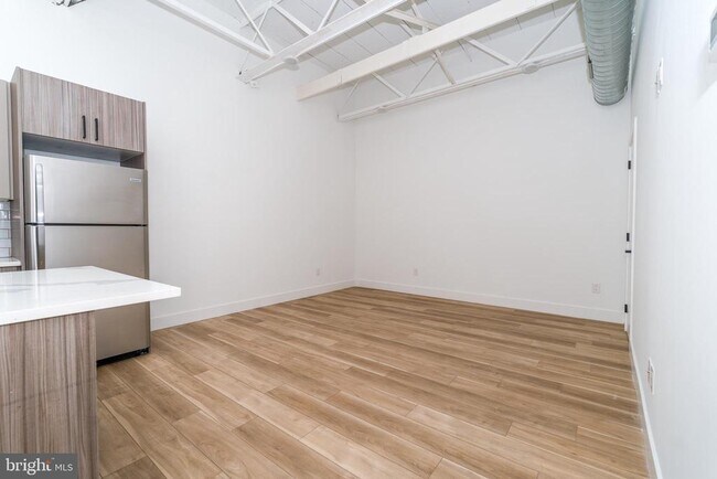 Photo - 2700 E Auburn St Unidad G204