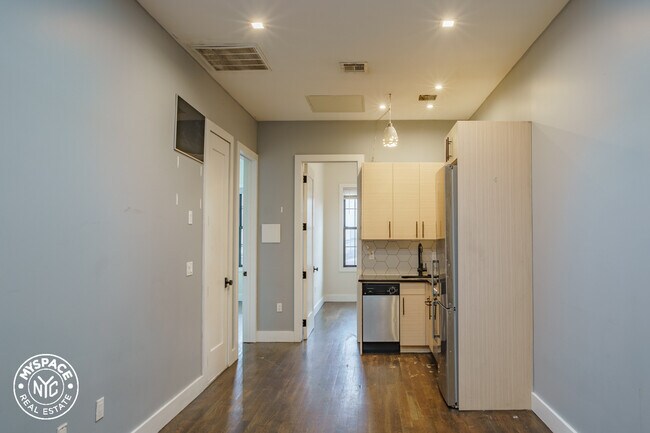 Photo - 54-38 Arnold Ave Unit 3M