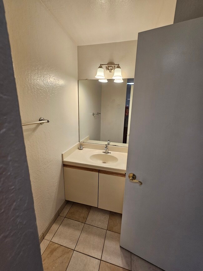399 Dickman Ave