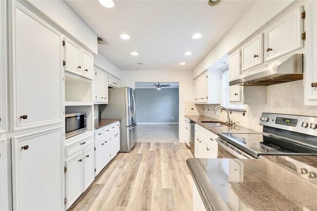 Photo - 11416 Sierra Blanca St