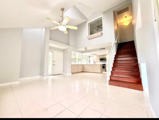 Photo - 8111 Northboro Ct