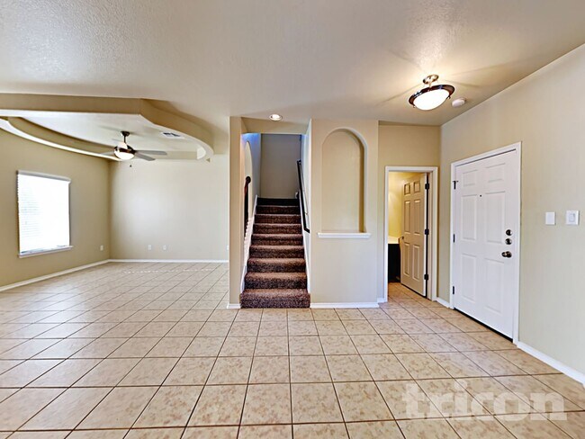 Photo - 3846 Bogie Way