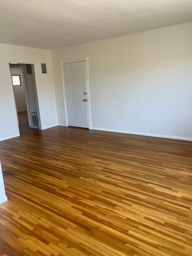 Photo - 3426 Mentone Ave Unidad 7