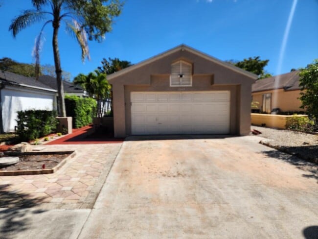 Building Photo - 3760 NW 19th St