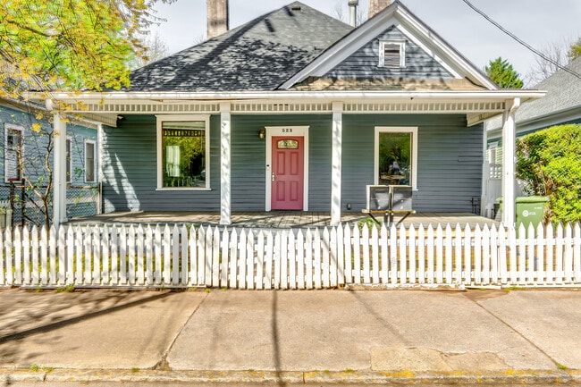 Building Photo - 523 Boulevard SE