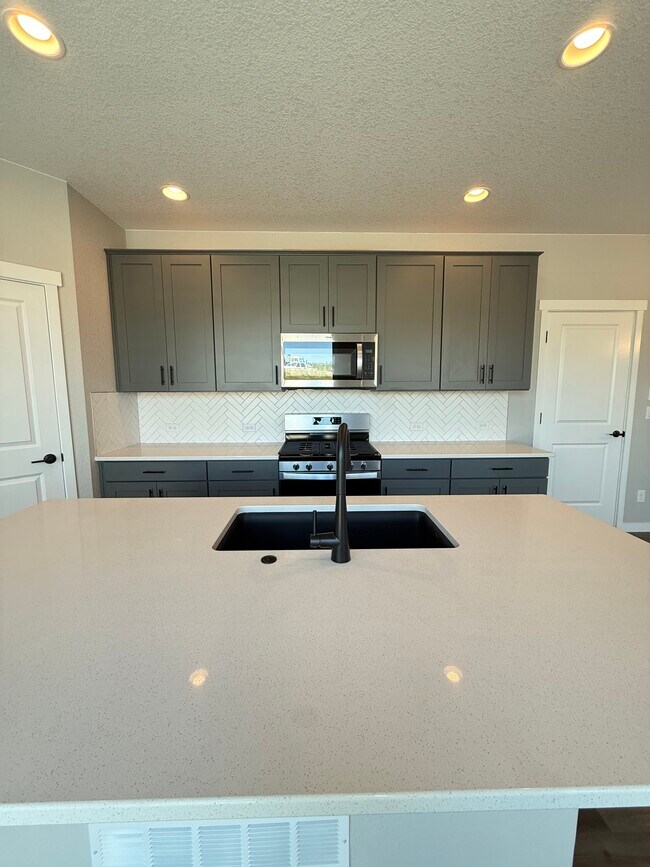 Photo - 10214 Spry St