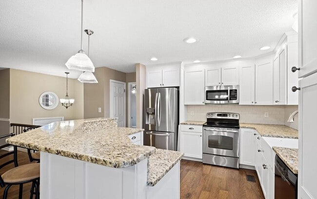 Photo - 3 Bed + Complete basement in Maryville