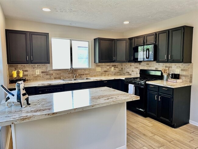 Photo - 7114 River Ml Dr