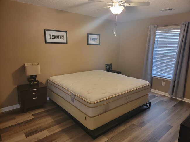 Photo - 14 Heritage Village Ln