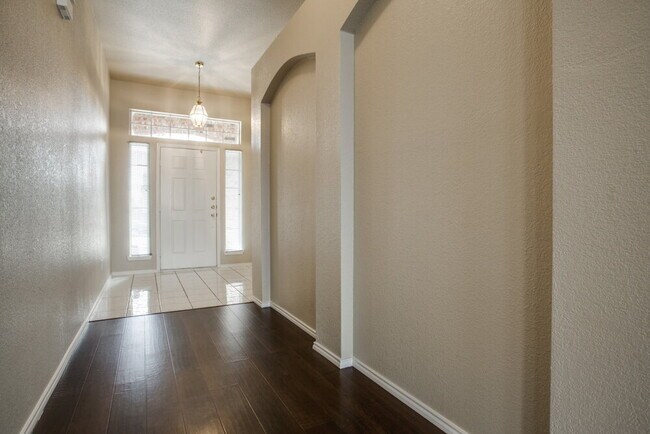 Photo - 2713 Meadowview Dr