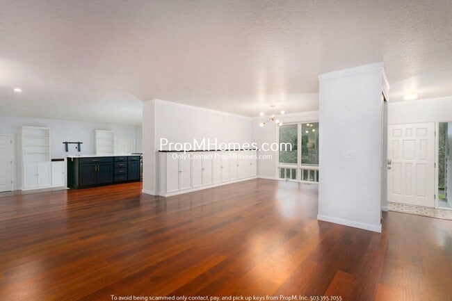 Photo - Updated Three Bedroom Gem in Lake Oswego!