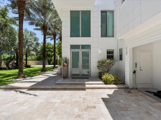 Photo - 3917 S Le Jeune Rd