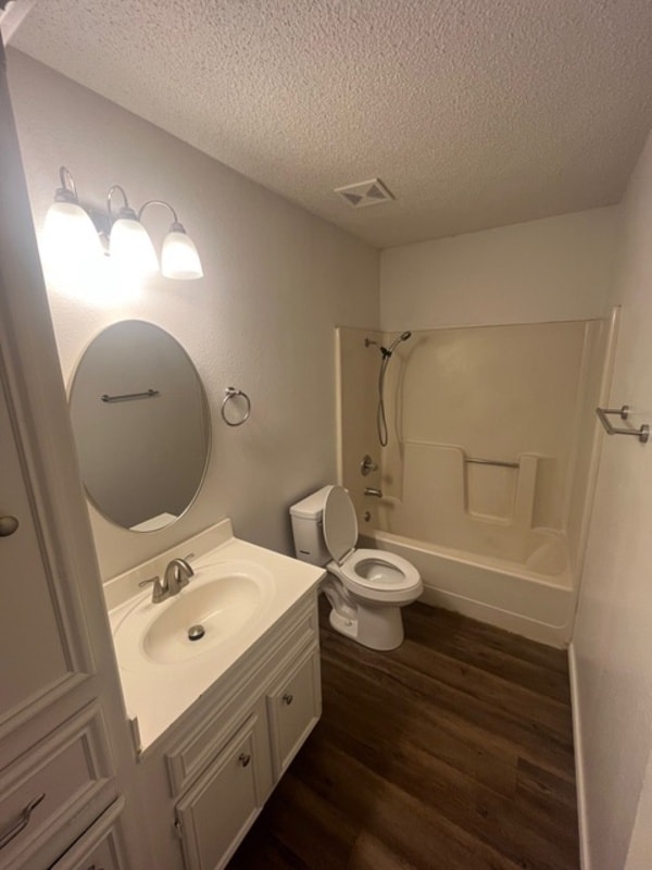 Photo - 2427 88th St