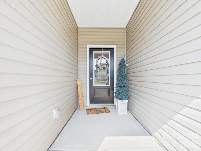 Photo - 2130 Transatlantic Ave
