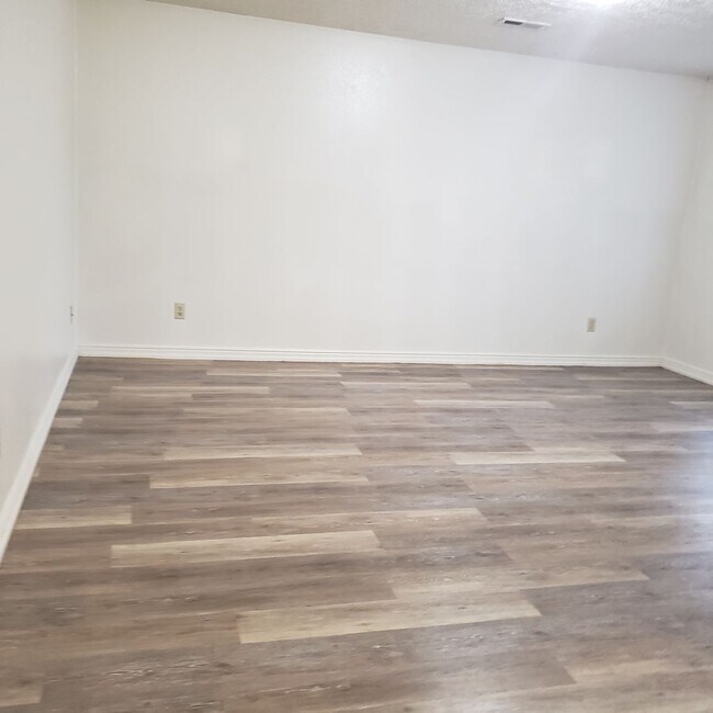 Photo - 1B/1B Pet Friendly Apartment South of BYU Unit 106
