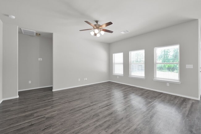 Photo - 8011 Dauntless Dr