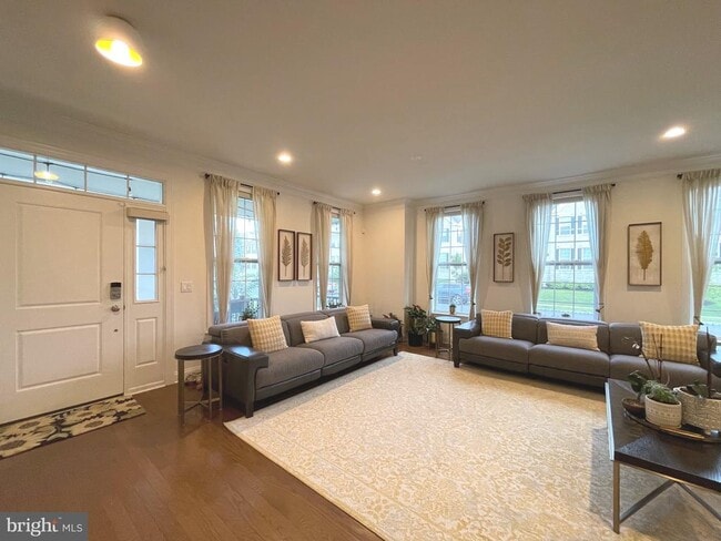 Photo - 17 Peacock Wy