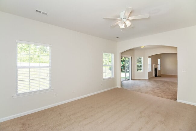 Photo - 7698 Overlook Bend