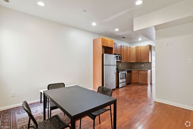 Building Photo - 3 br, 1 bath Triplex - 1829 N 18TH ST Unit B Rental