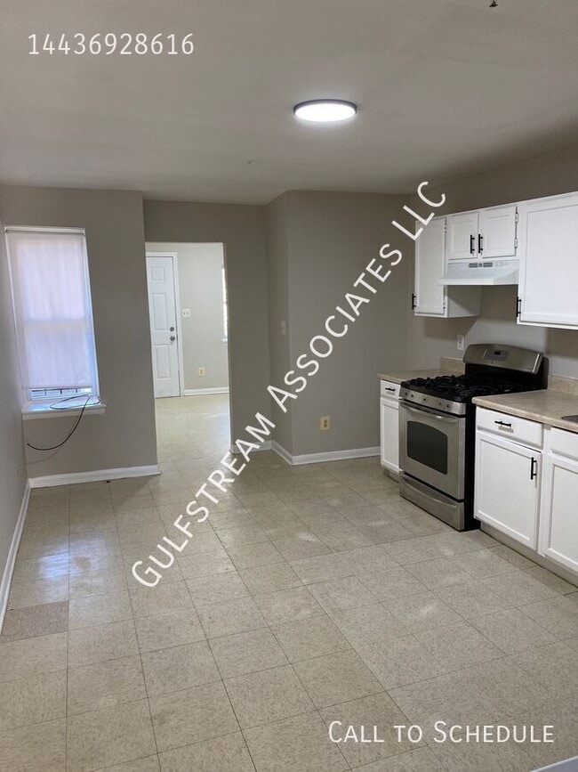 Photo - 1716 Riggs Ave