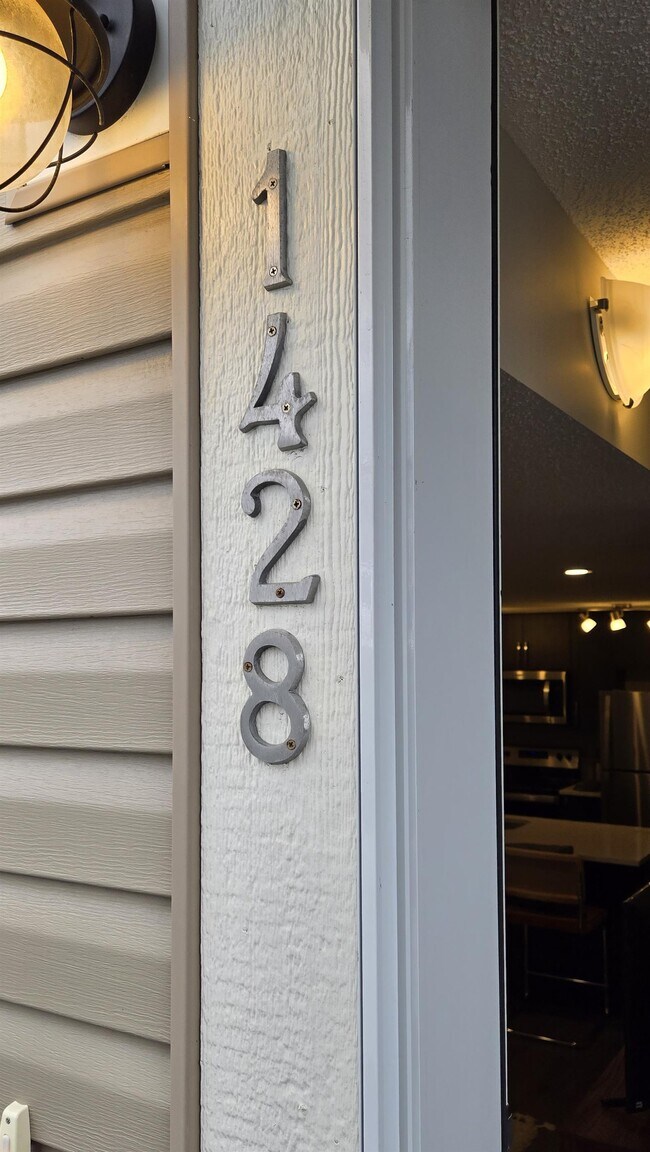 Photo - 1 Bed 1 Bath Unit in Calgary, AB Unit 1428