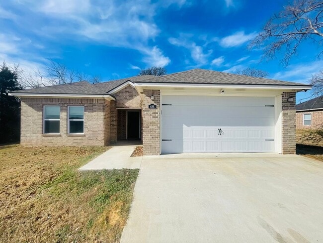 Building Photo - Adorable home in a quiet neighborhood