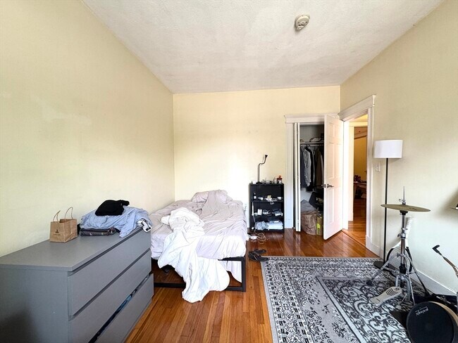 Photo - 1645 Commonwealth Ave Unidad 1