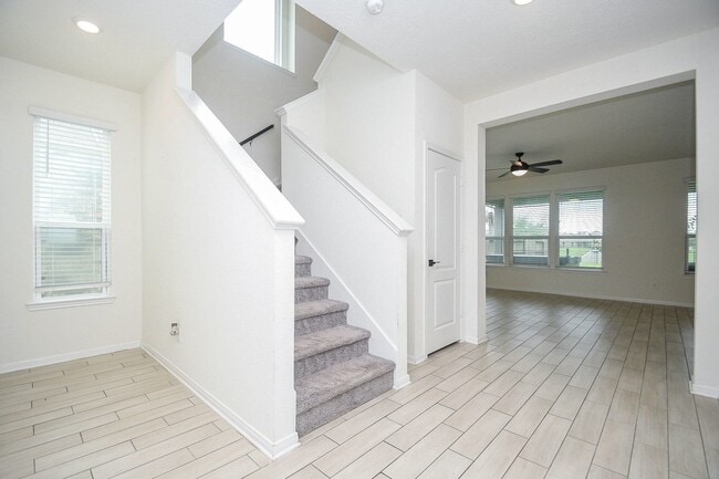 Photo - 5027 Hickory Deer Ln