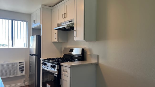 Photo - 7424 Radford Ave Unit 208