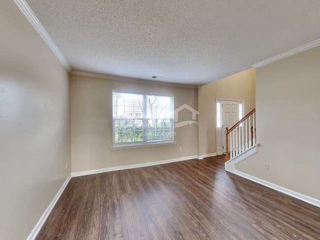 Photo - 542 Birchtree Valley Ct