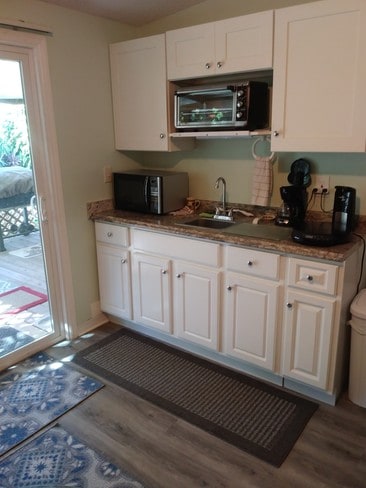 Kitchen area - 8001 Formby St Unit 2