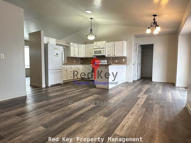 Photo - 550 E Single Family Home