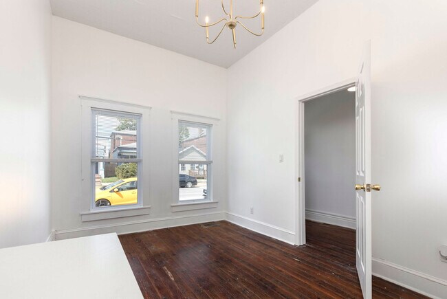 Photo - 915 S Shelby St