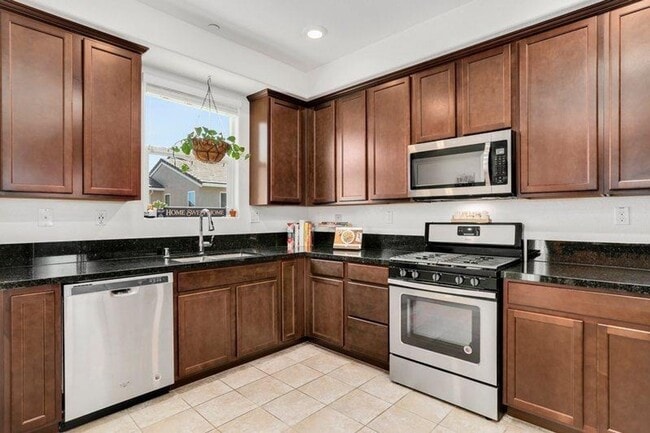 Photo - Clean 3 Bedroom 3 Bathroom Sacramento Townhome for Lease.