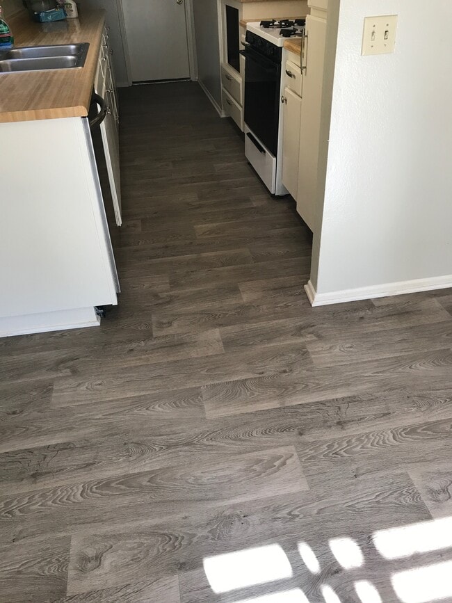 Photo - 440 W Santa Barbara St