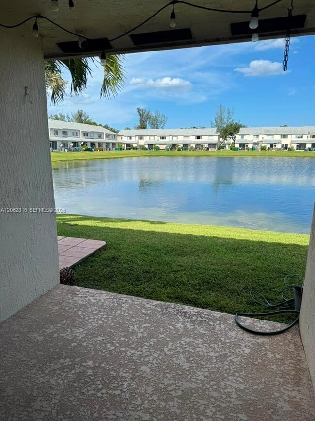 Photo - 4926 SW 32nd Ave