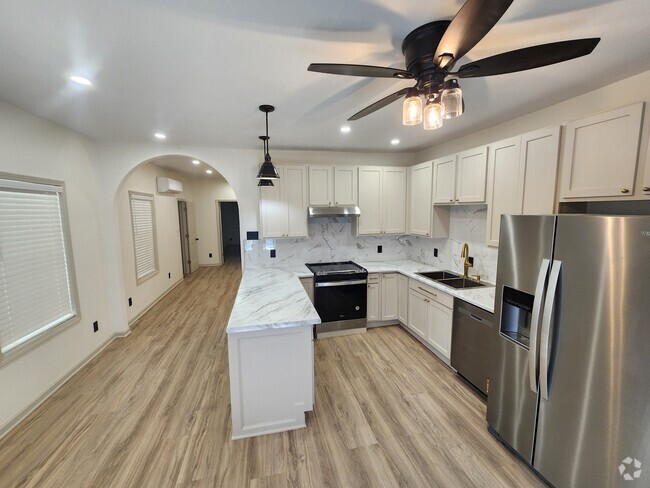 Building Photo - 3505 Fairview St SW Rental