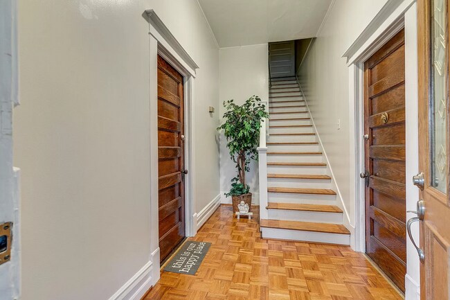 Entrada - 401 E Chilhowie Ave Unidad 2