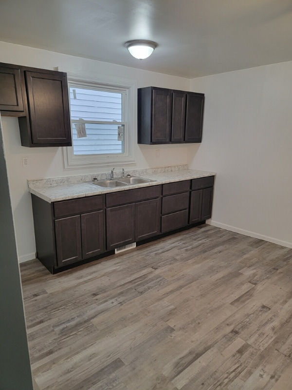 Photo - 362 E Hill St