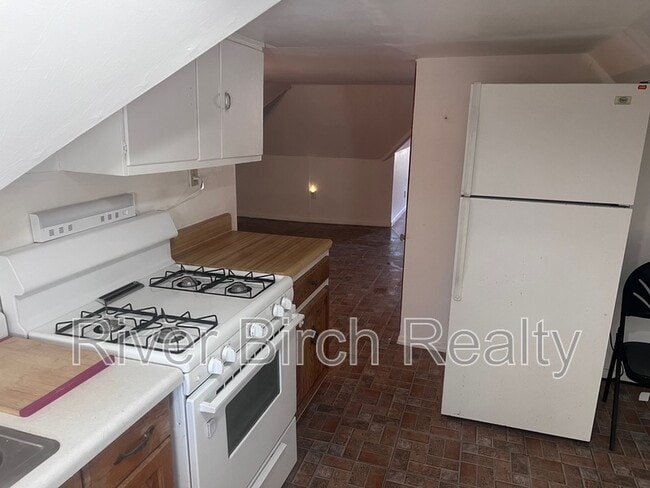 Photo - 702 W Miller St