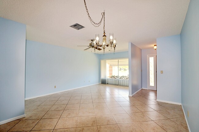Photo - 831 Timberview Dr Unit C