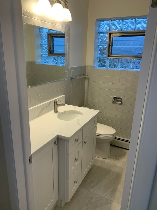 Photo - 5861 W Gunnison St Unidad 1