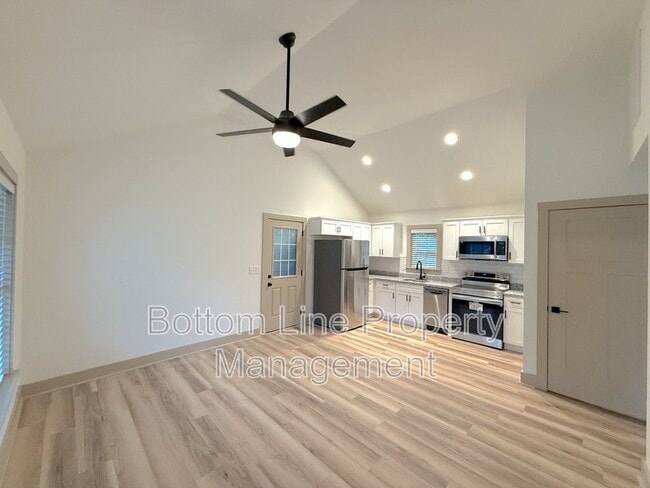 Photo - 526 Chestnut St