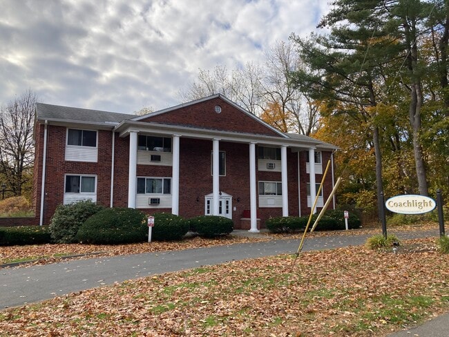 Building Photo - 74 Barrett St Unit #306 Coachlight